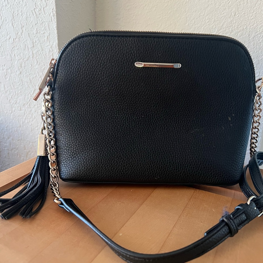 Kelly & Katie Black Crossbody Bag with Chain Strap